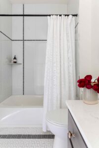 27 Nine Lofts Shower. J Development.